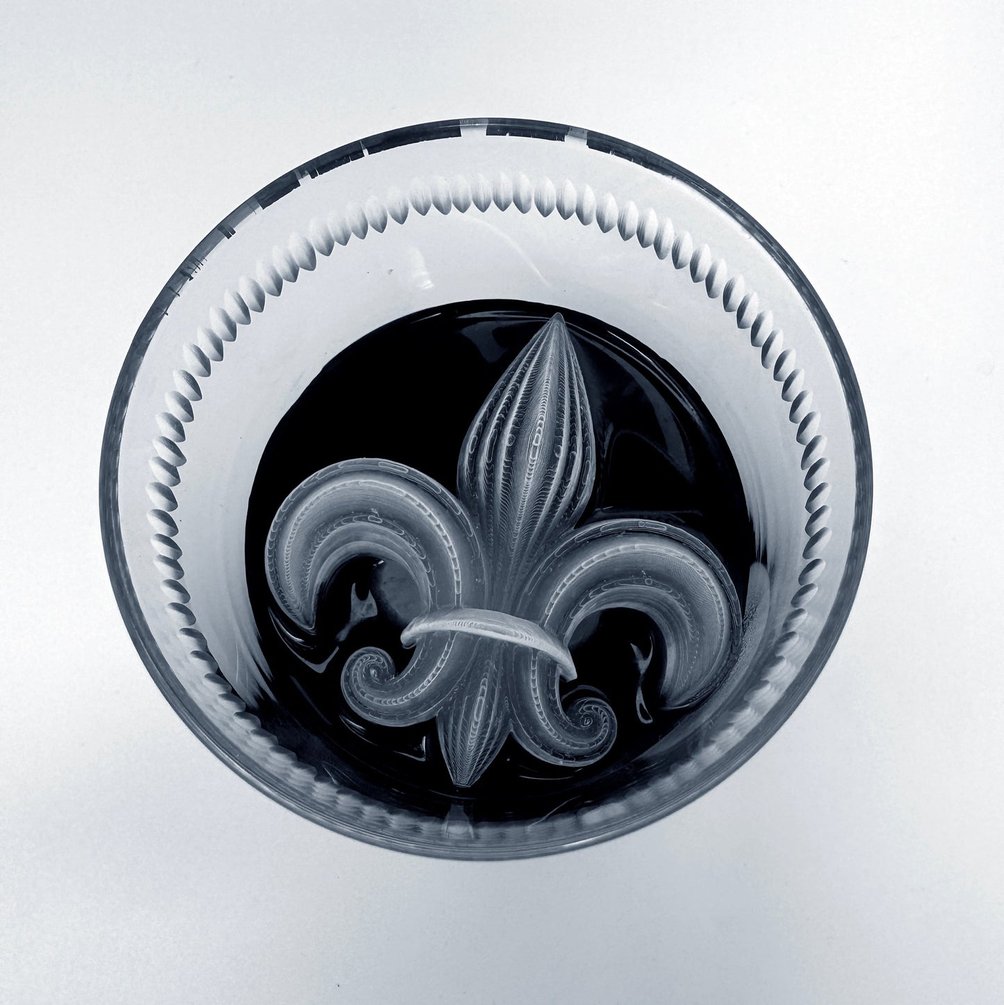 Molde para hielo con forma de flor de lis