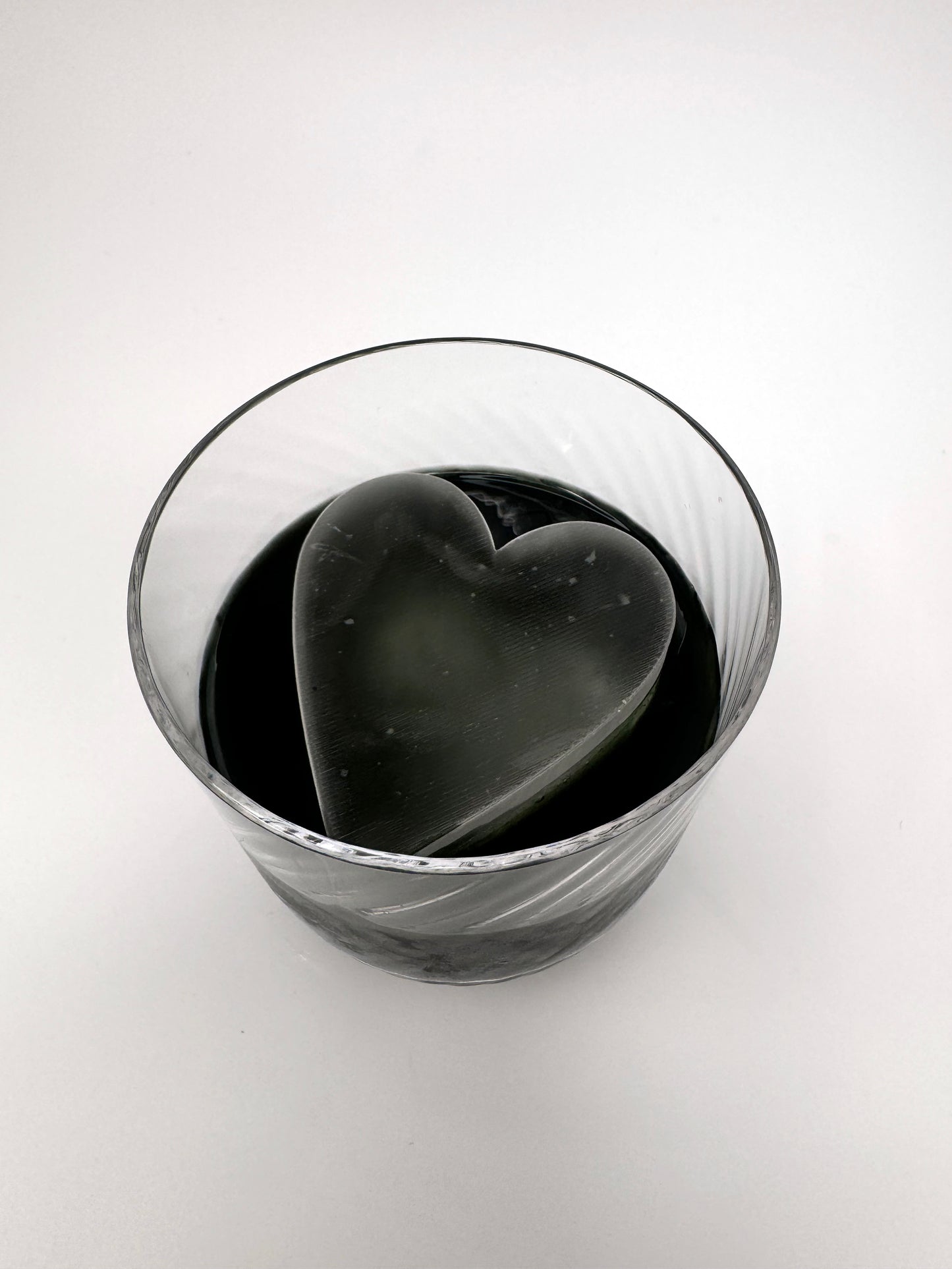 Poker Suits Silicone Ice Tray – Oversized Hearts, Spades, Clubs & Diamonds Ice Mold