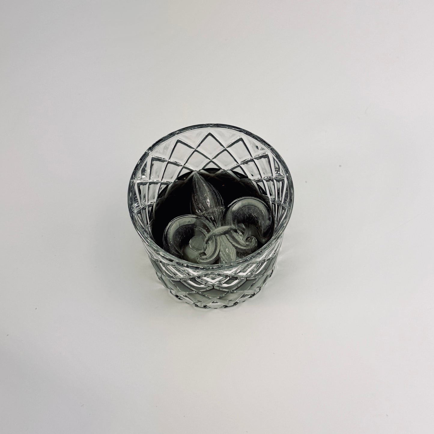 Molde para hielo con forma de flor de lis