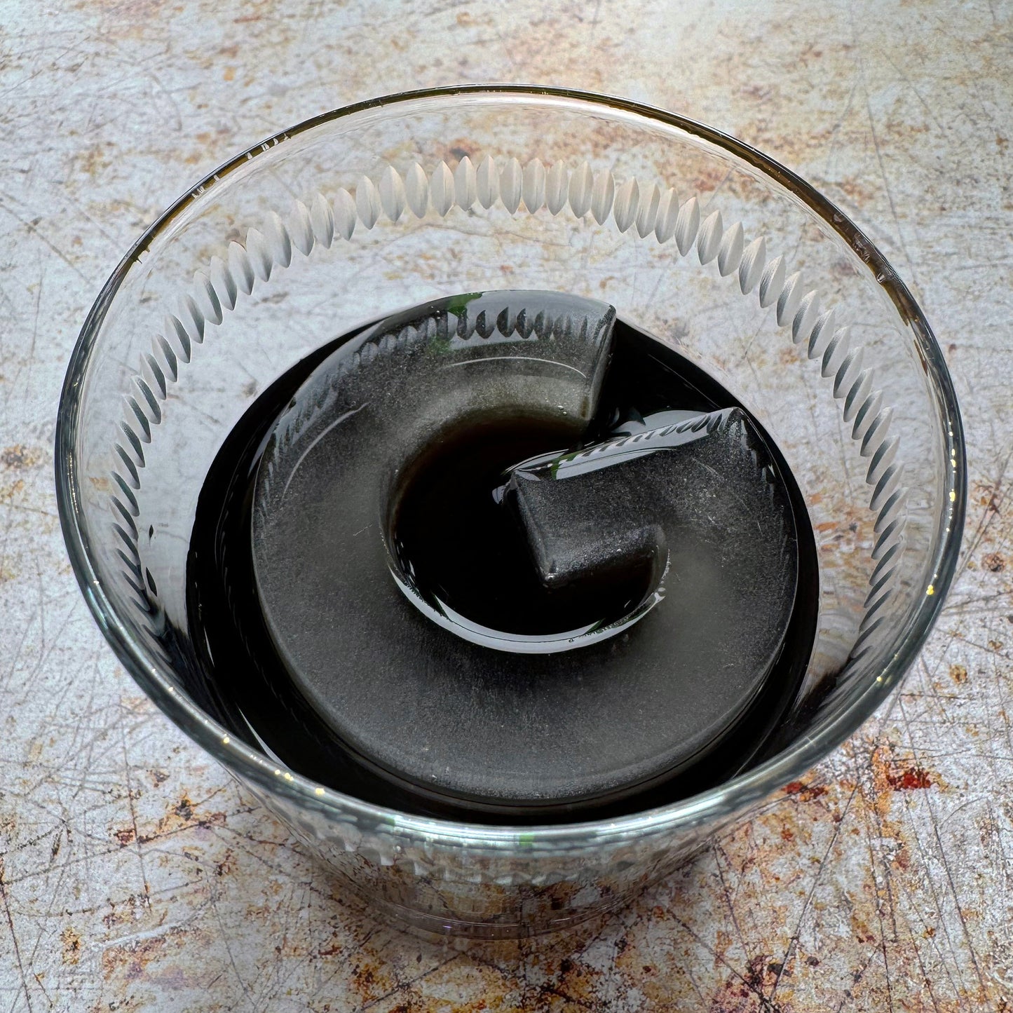 Letters & Numbers Ice Tray – Custom Alphabet & Number Ice for your Drinks