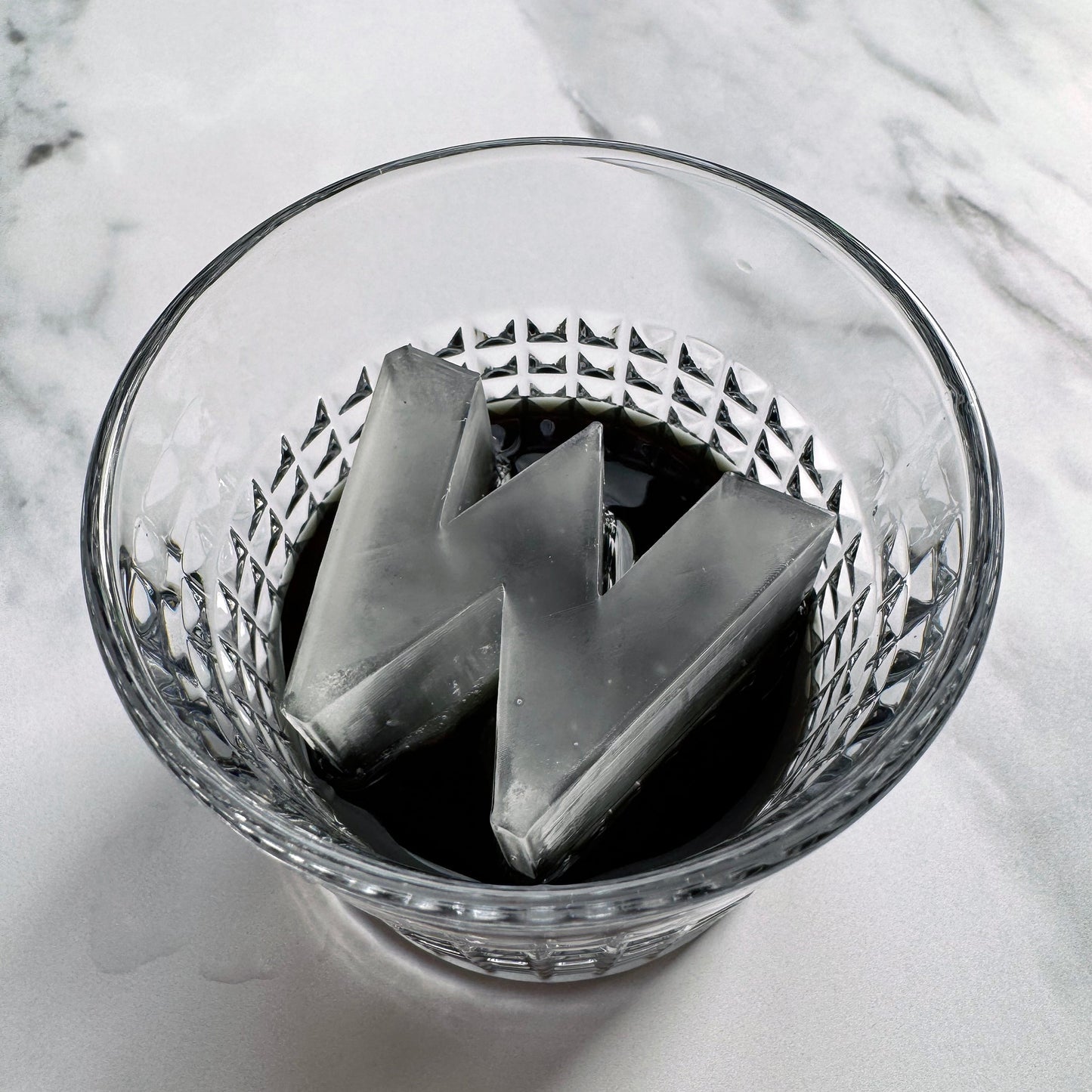 Letters & Numbers Ice Tray – Custom Alphabet & Number Ice for your Drinks