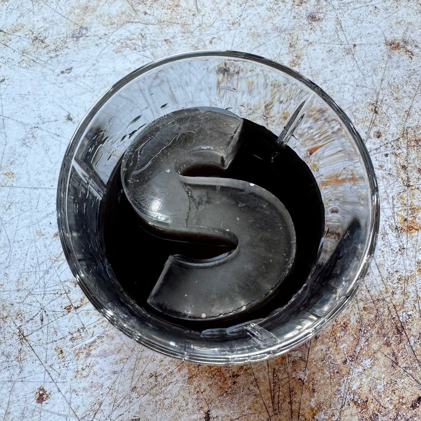 Letters & Numbers Ice Tray – Custom Alphabet & Number Ice for your Drinks