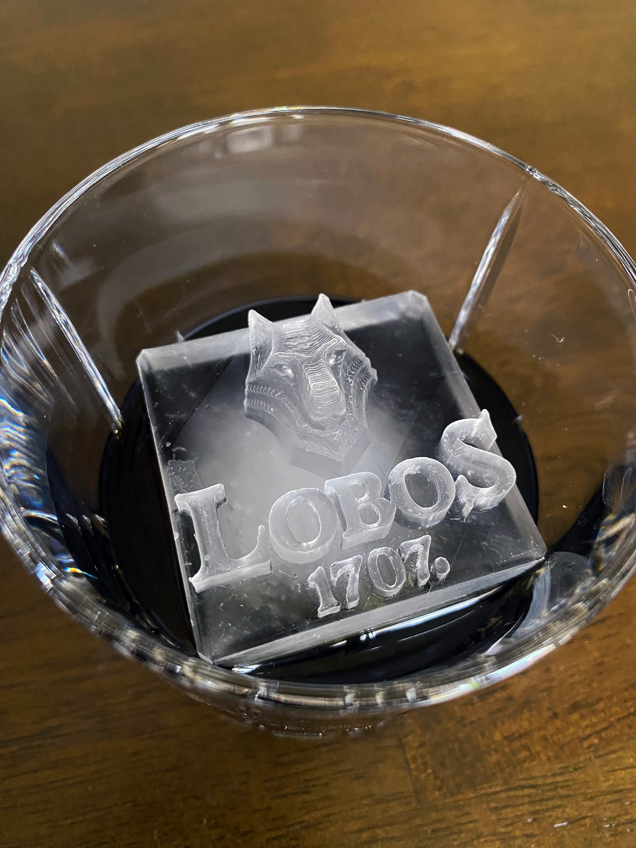 https://www.lobos1707.com/