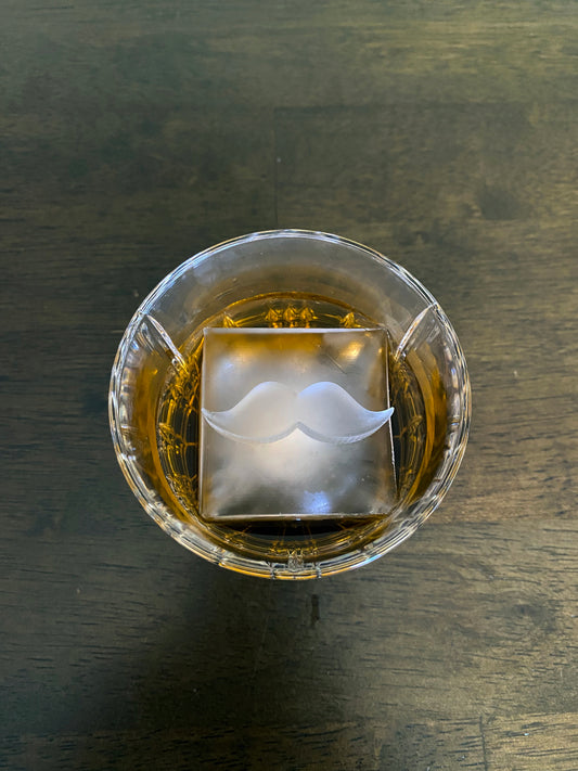 Molde para hielo con bigote de hombre de Monopoly