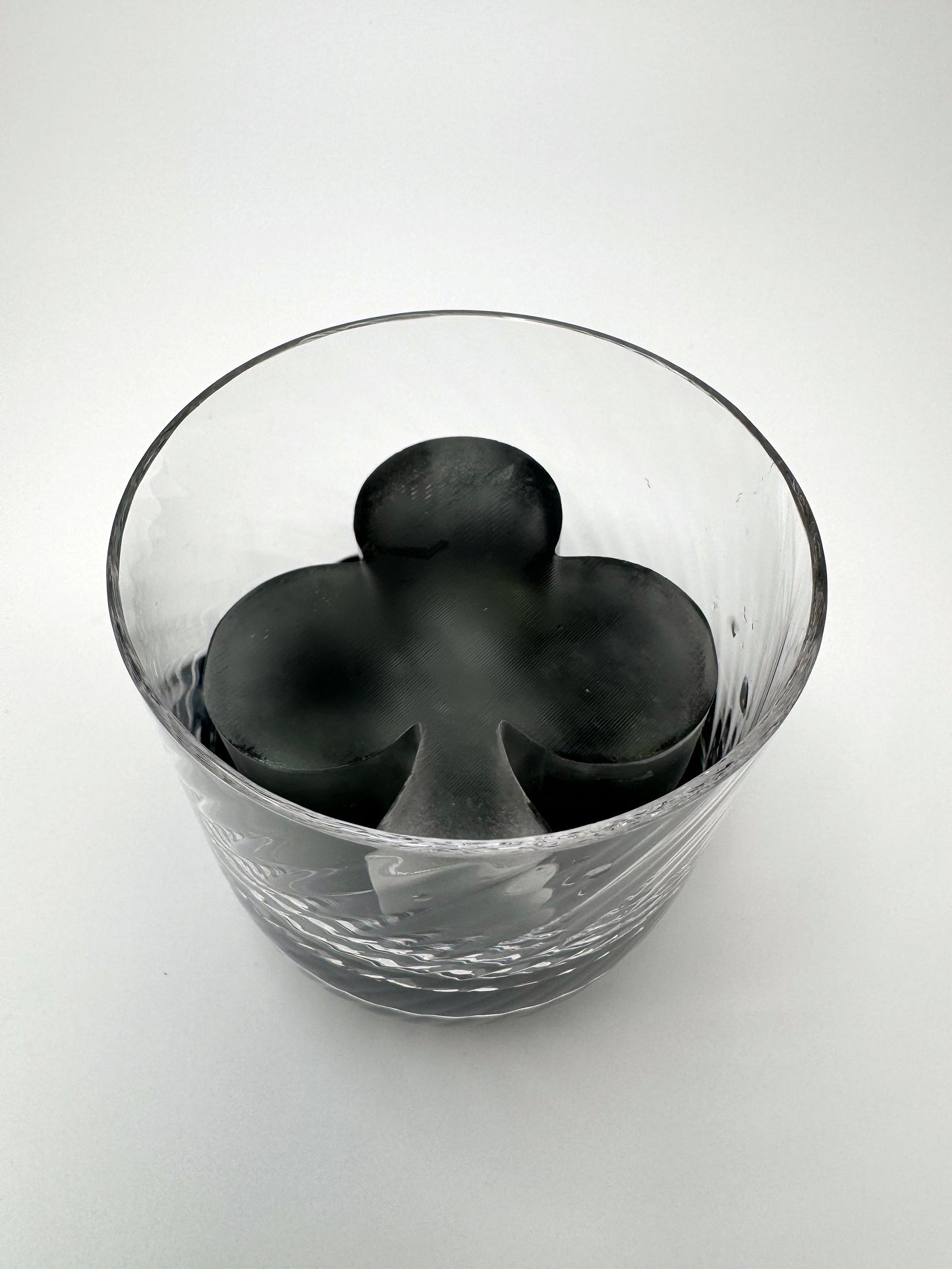 Poker Suits Silicone Ice Tray – Oversized Hearts, Spades, Clubs & Diamonds Ice Mold