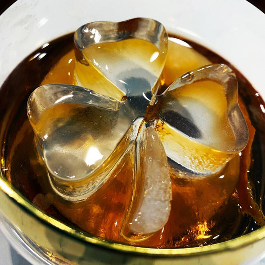 Clover Ice Cube - Honest Ice