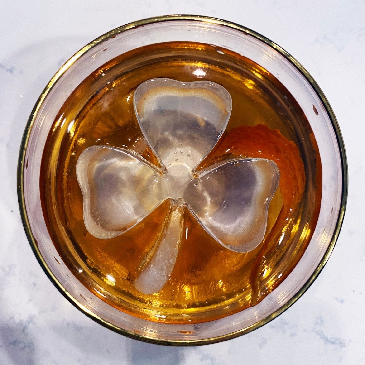 Clover Ice Cube - Honest Ice