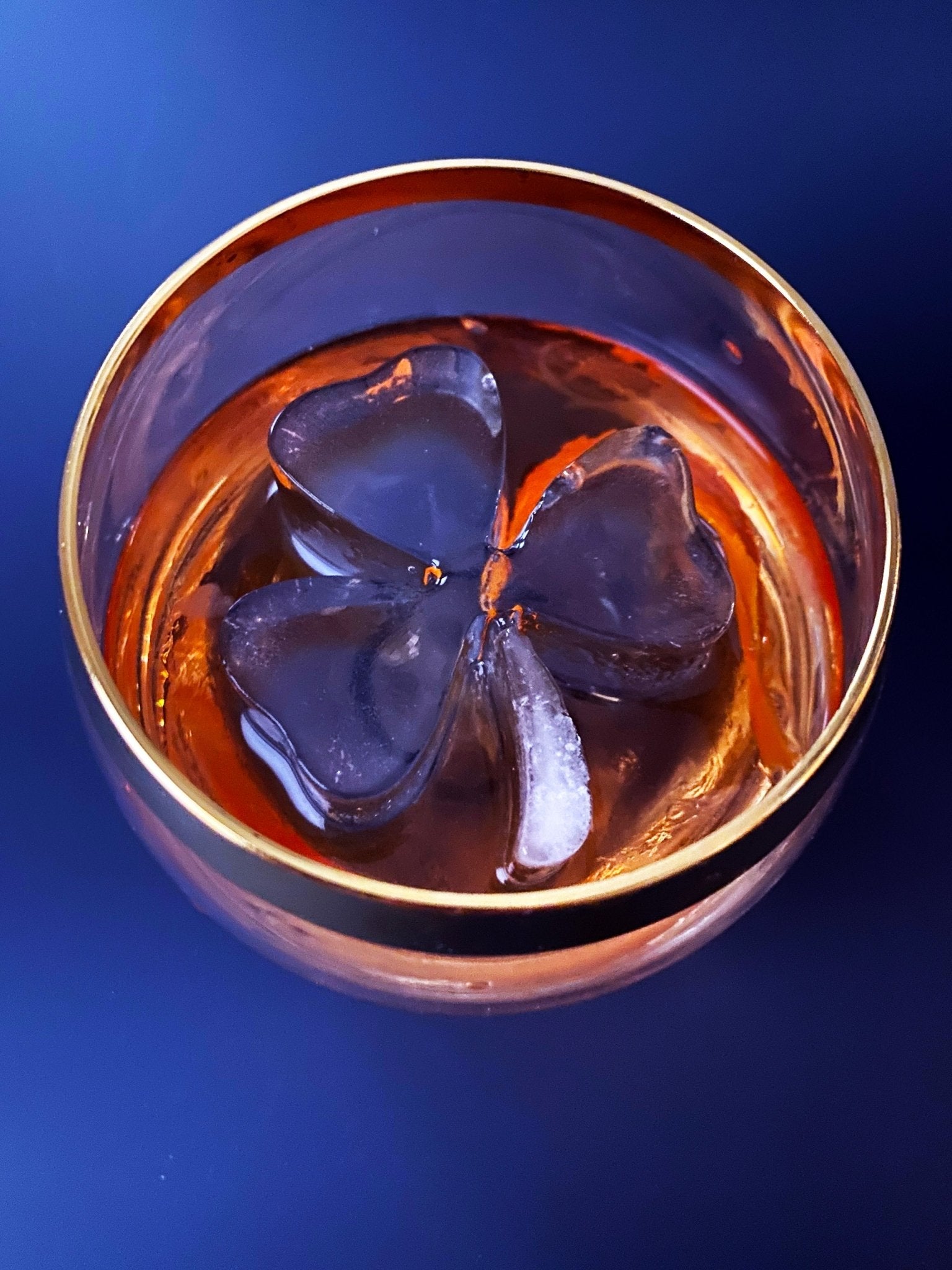 Clover Ice Cube - Honest Ice