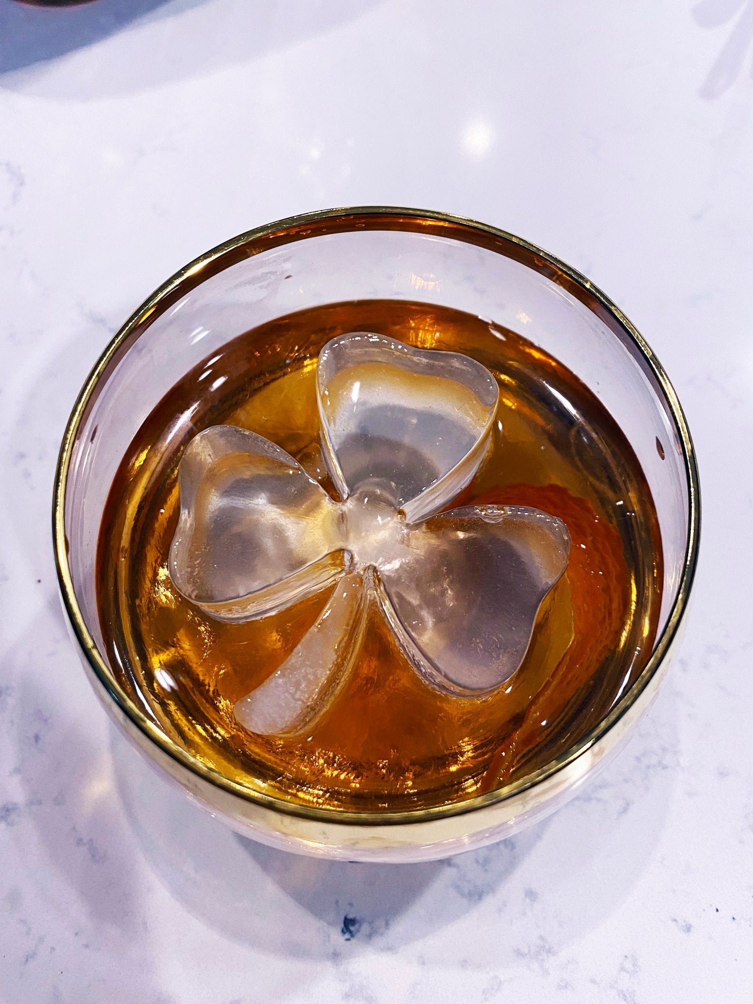 Clover Ice Cube - Honest Ice