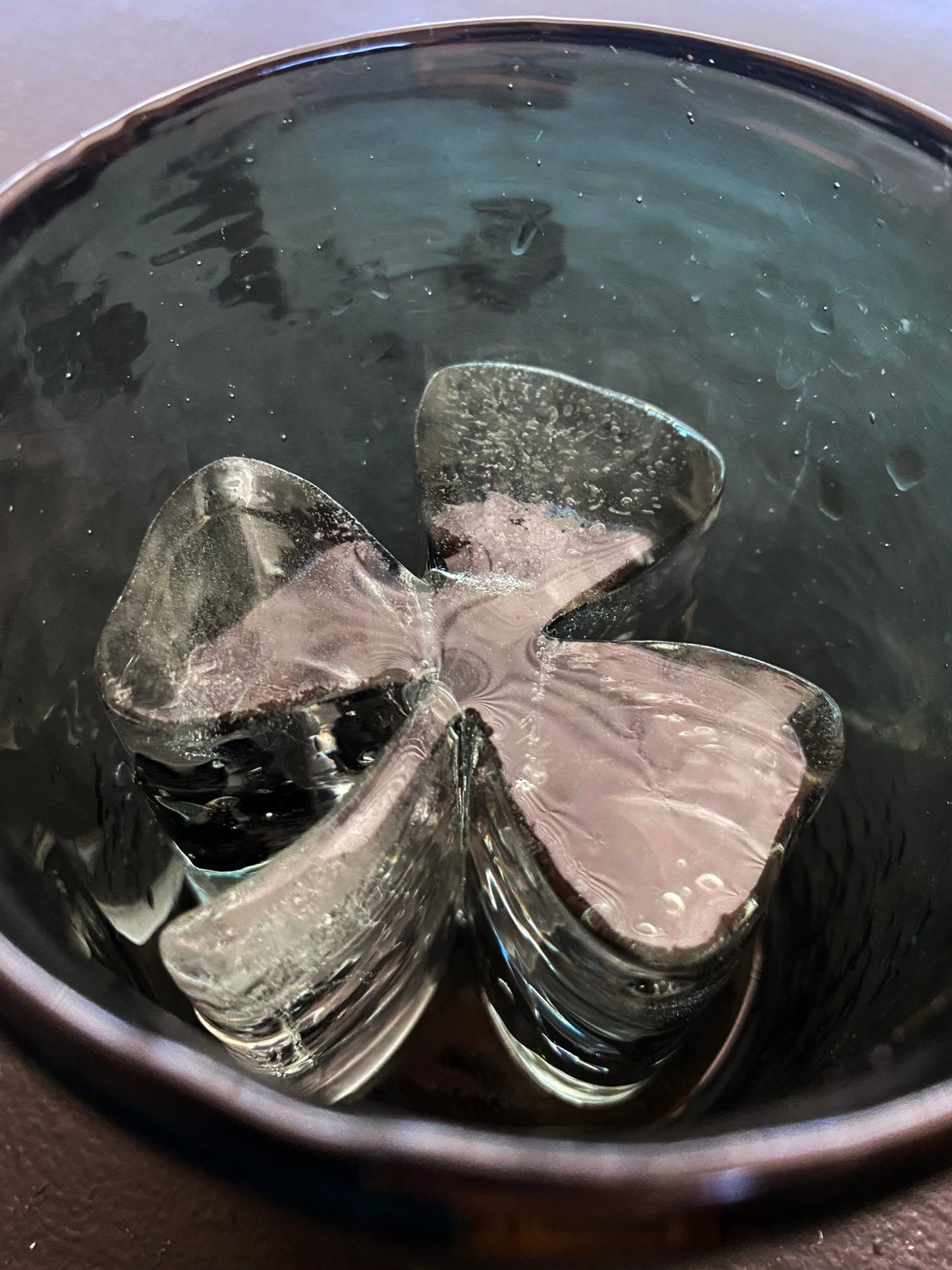 Clover Ice Cube - Honest Ice