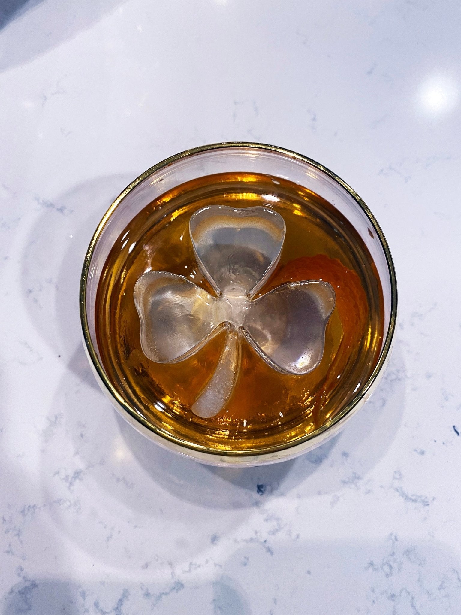 Clover Ice Cube - Honest Ice