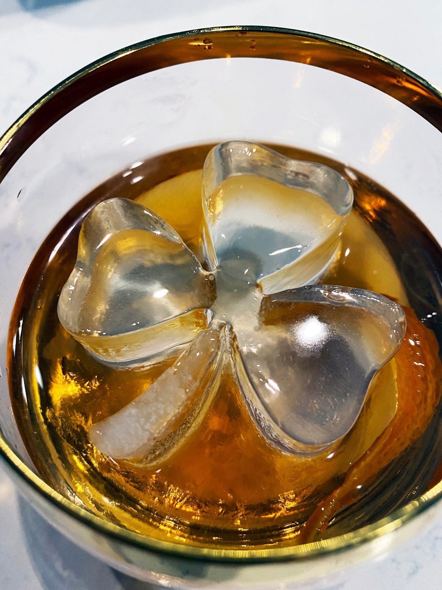 Clover Ice Cube - Honest Ice