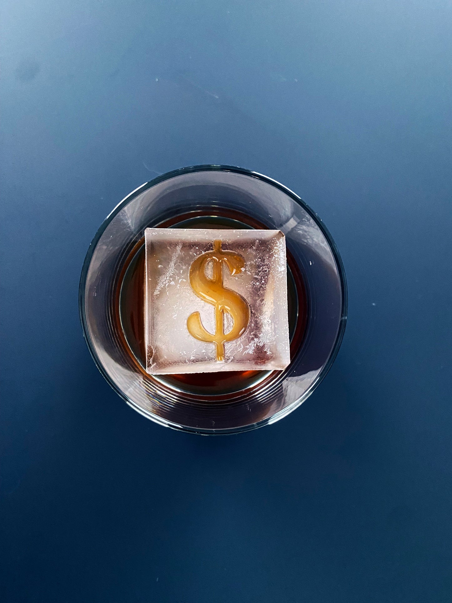 Molde de hielo con forma de dólar $