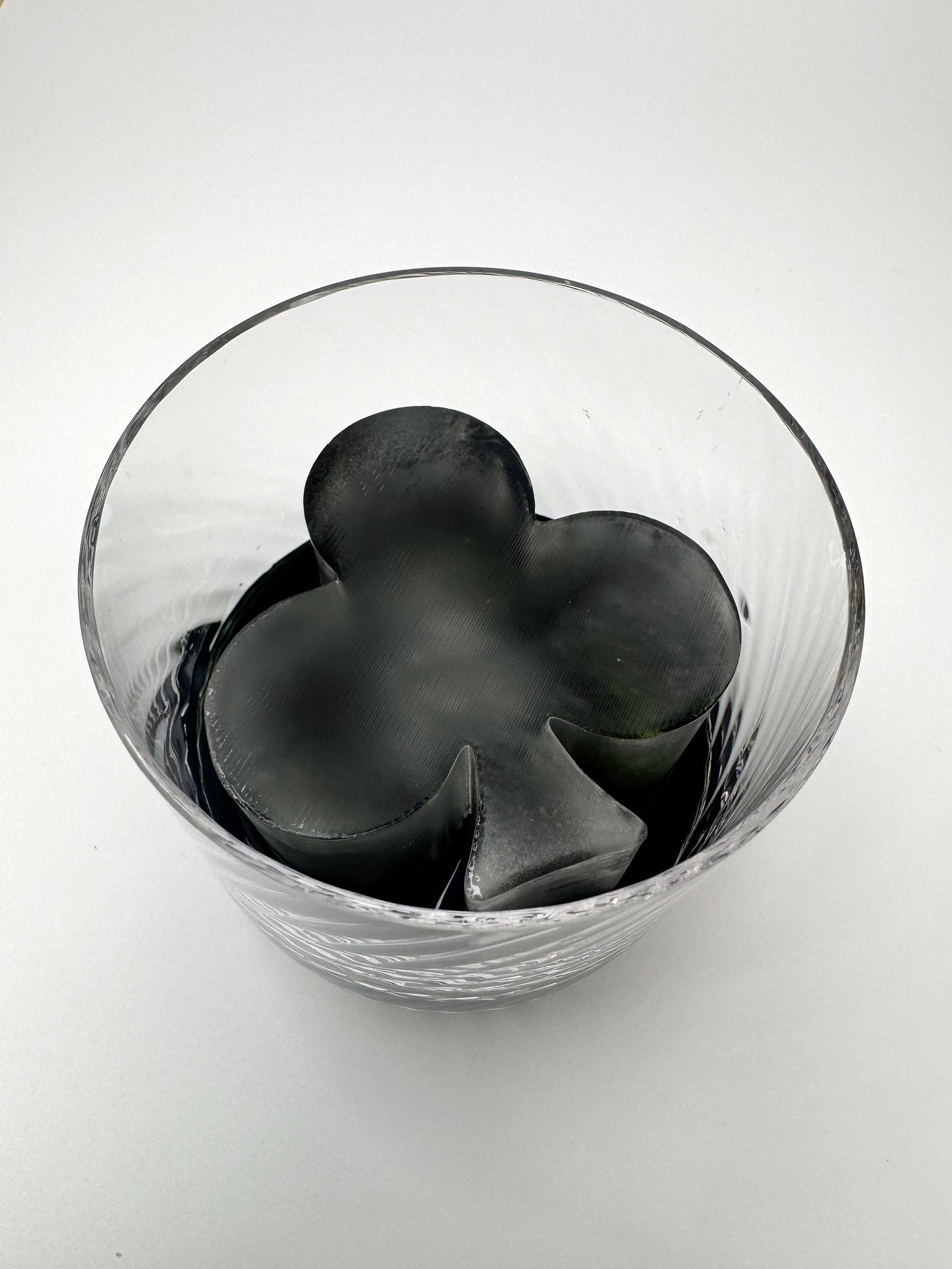 Poker Suits Silicone Ice Tray – Oversized Hearts, Spades, Clubs & Diamonds Ice Mold
