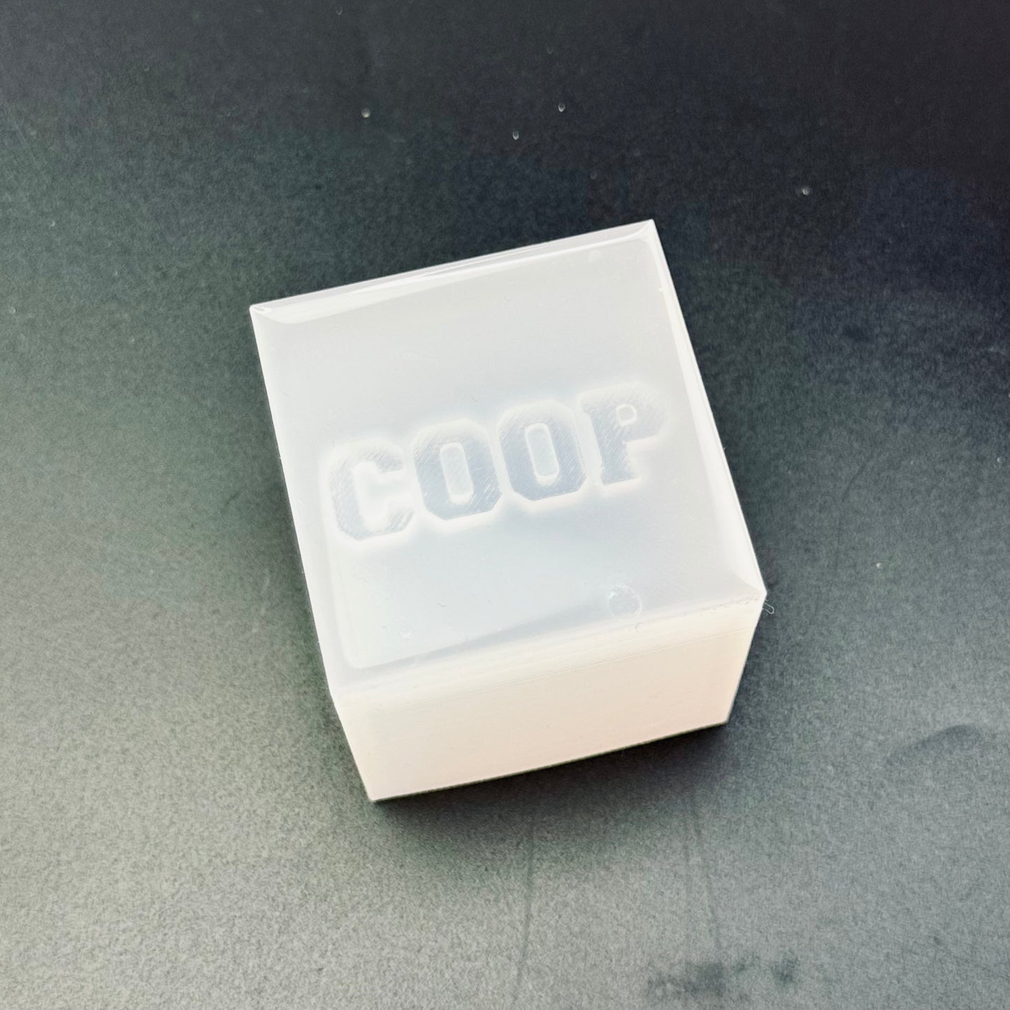 Collegiate Ice Tray – Number or Letter Whiskey Cubes