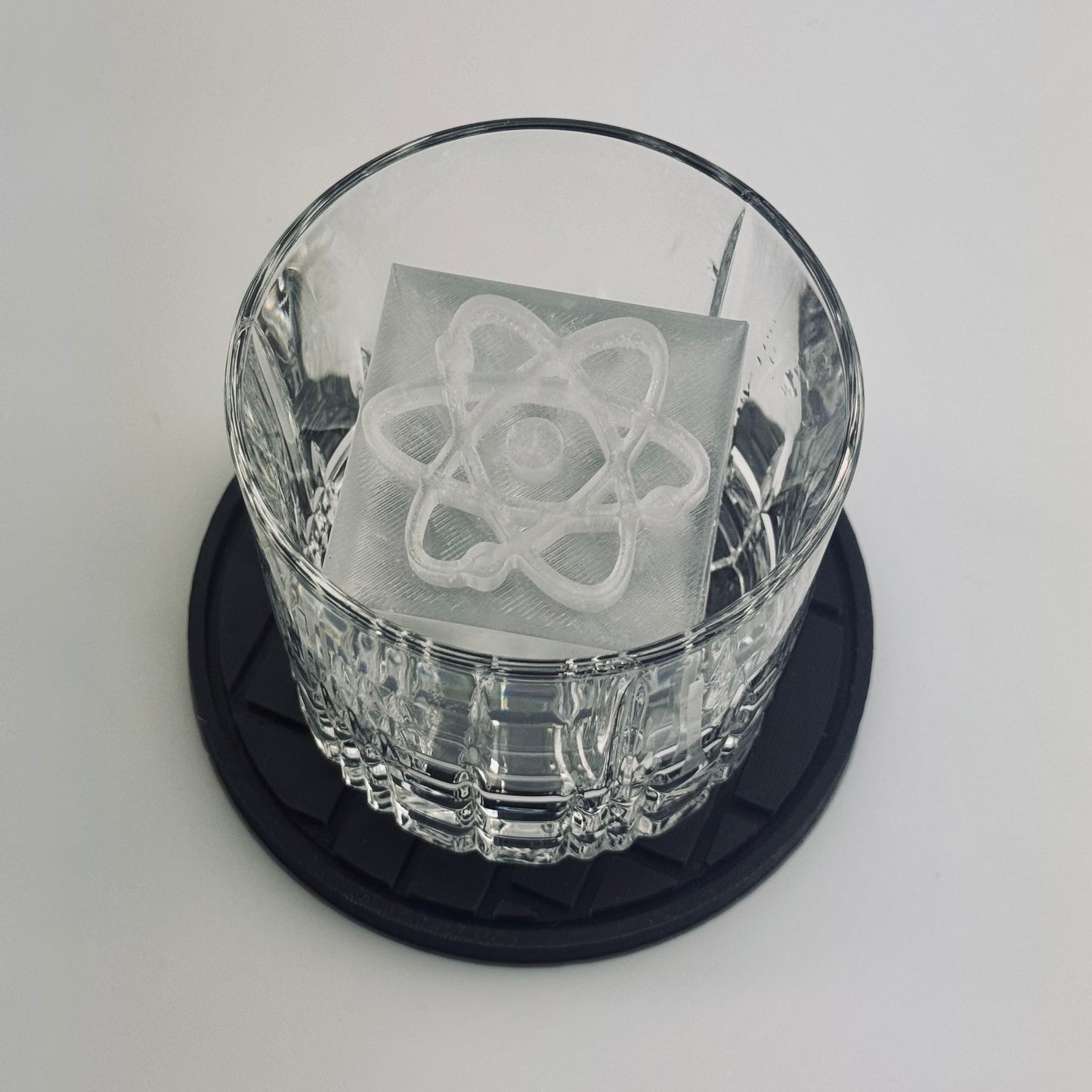 Atom Molecule Ice Tray – Science Ice Cubes